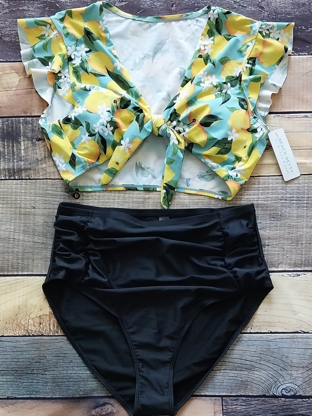 Beach Betty - Lemon Print Crop Bikini Top - Picture 2 of 4